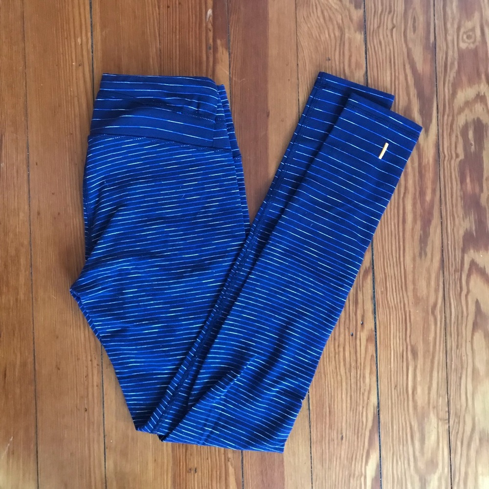Lucy Studio Hatha Leggings - size XS